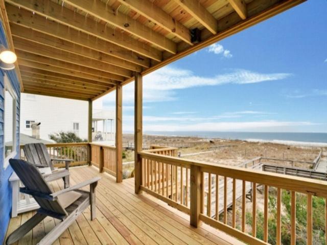 Sea Haven - Oceanfront! Amazing Master Suite With A Private Oceanfront Deck! Recently Renovated And Perfect For The Entire Family Home Kure Beach Exterior photo