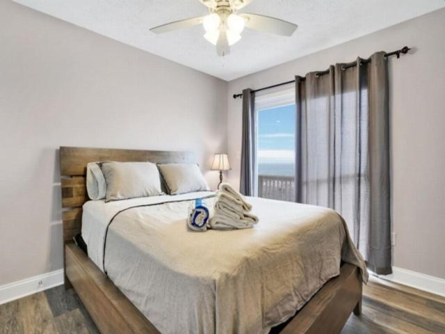 Sea Haven - Oceanfront! Amazing Master Suite With A Private Oceanfront Deck! Recently Renovated And Perfect For The Entire Family Home Kure Beach Exterior photo